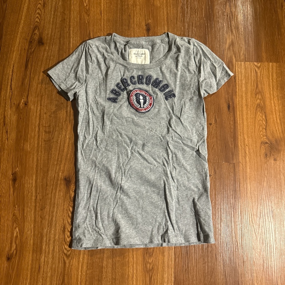 Abercrombie & Fitch Heather Gray Logo Patch Short Sleeve Tee